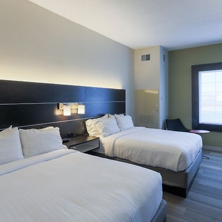 Holiday Inn Express Hotel & Suites Reading By Ihg Dış mekan fotoğraf