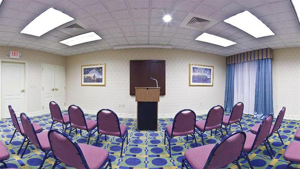 Holiday Inn Express Hotel & Suites Reading By Ihg Dış mekan fotoğraf