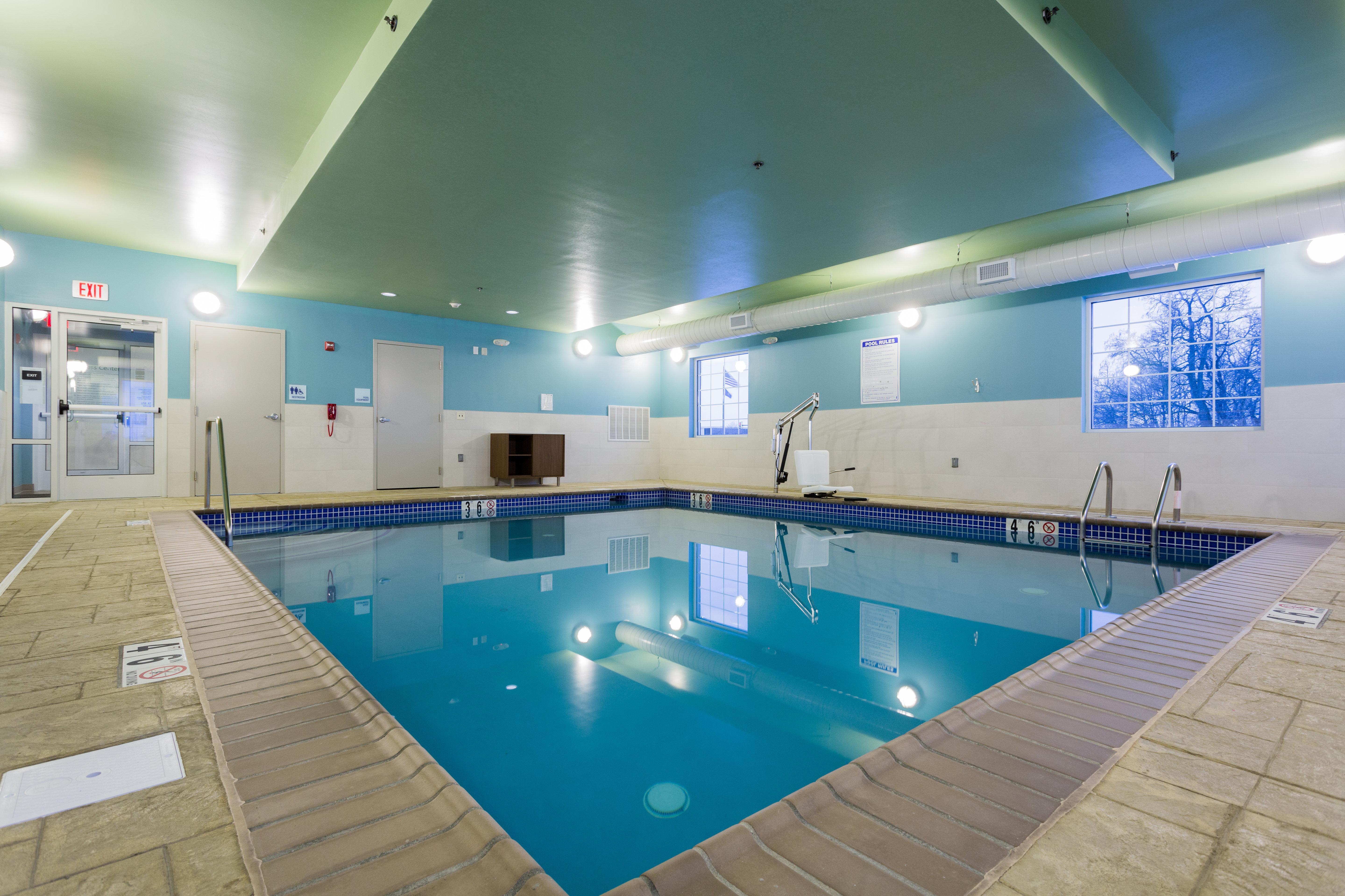 Holiday Inn Express Hotel & Suites Reading By Ihg Dış mekan fotoğraf