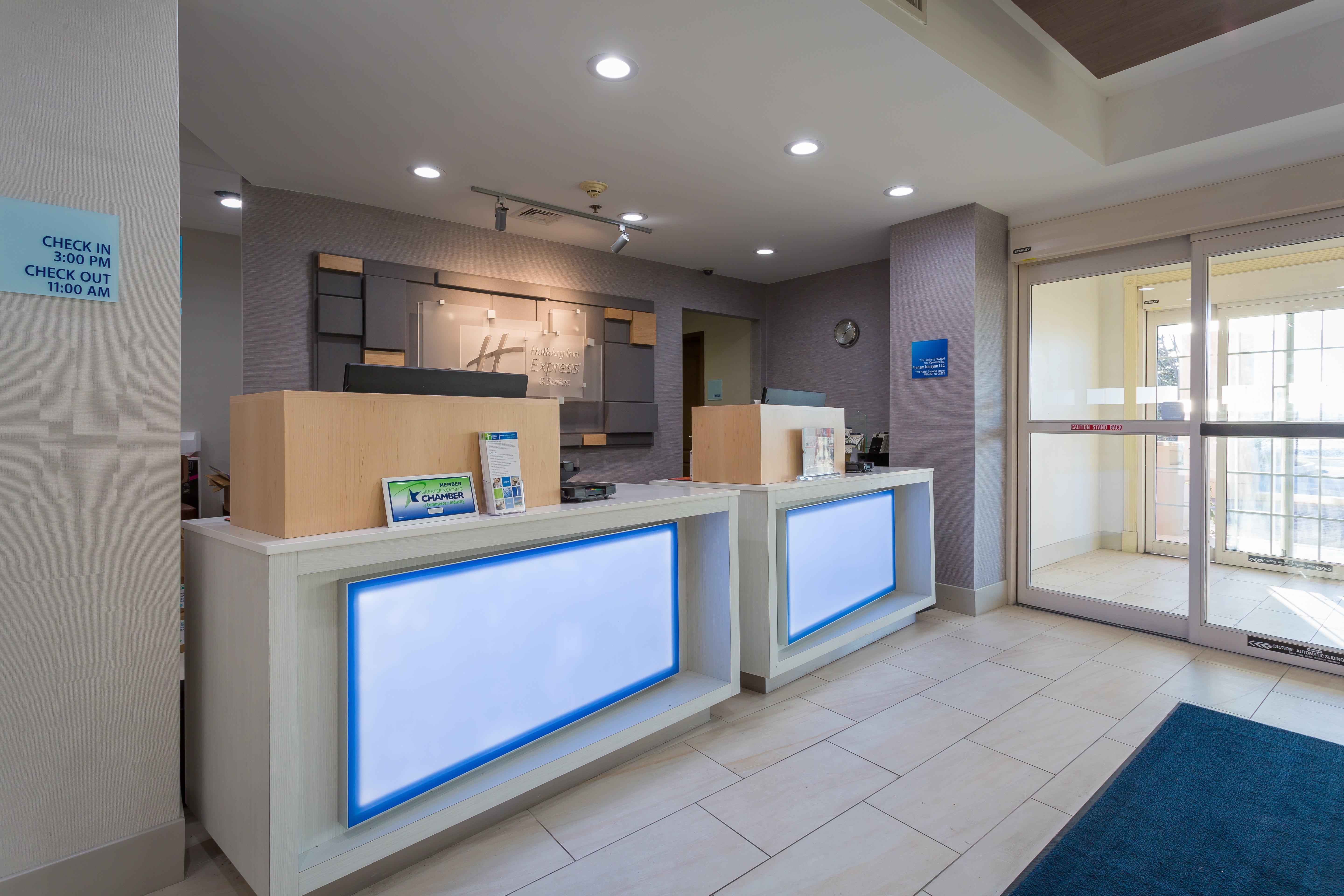 Holiday Inn Express Hotel & Suites Reading By Ihg Dış mekan fotoğraf