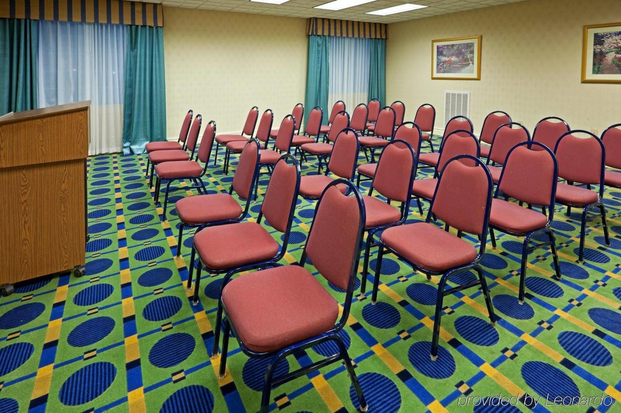 Holiday Inn Express Hotel & Suites Reading By Ihg Dış mekan fotoğraf